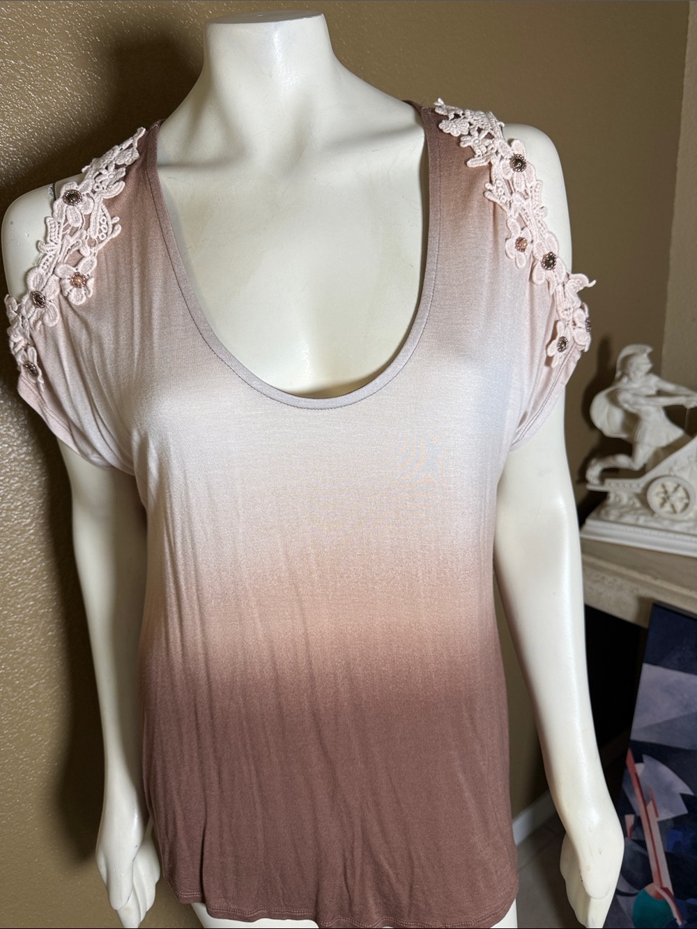 VENUS Ombre Scoop Neck Short Sleeve Top with Lace Shoulder - Blush to Brown
